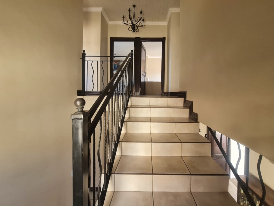 To Let 3 Bedroom Property for Rent in Estate D Afrique North West